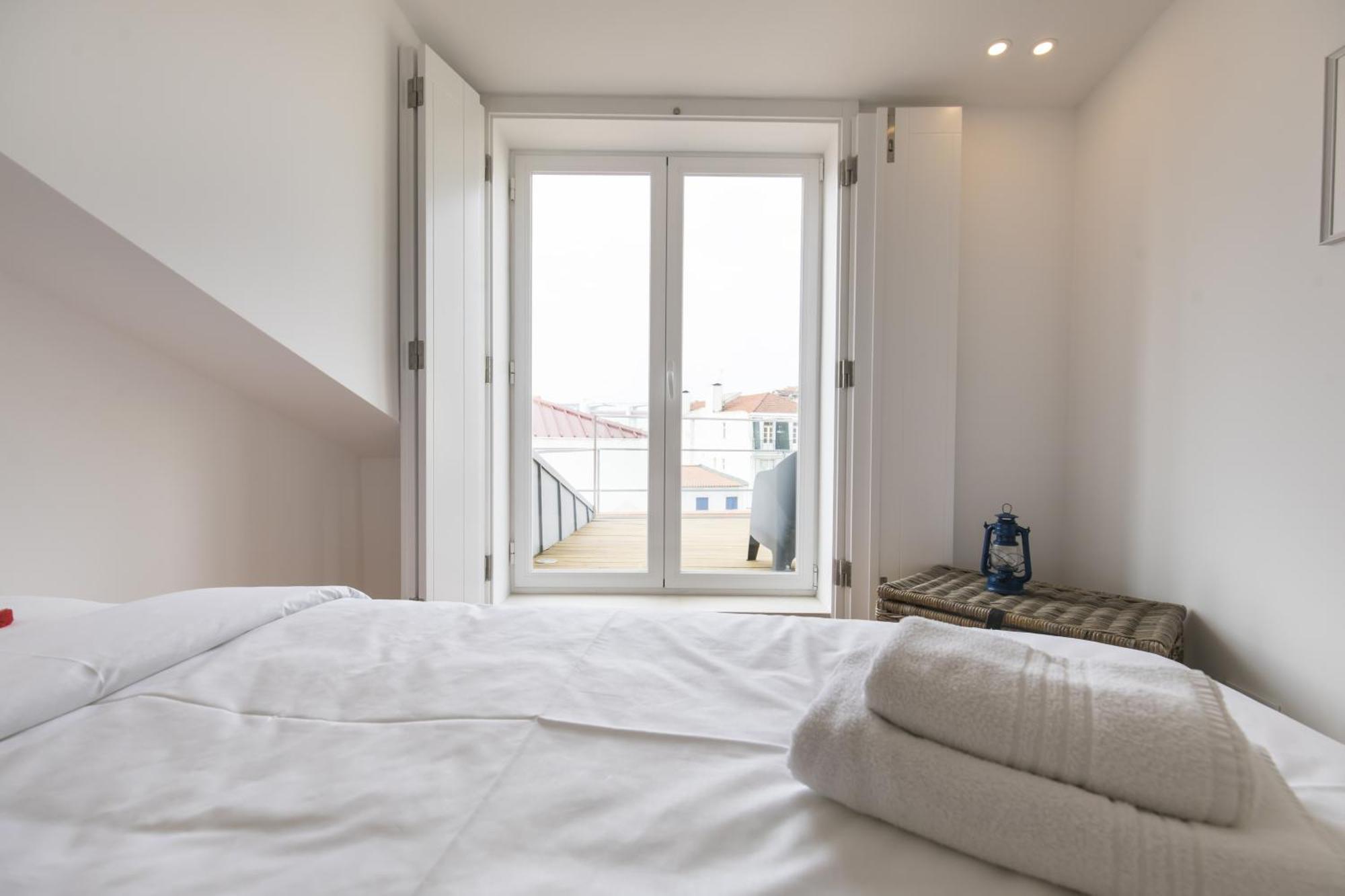 Appartement Lovely Duplex W Balcony Lisboa