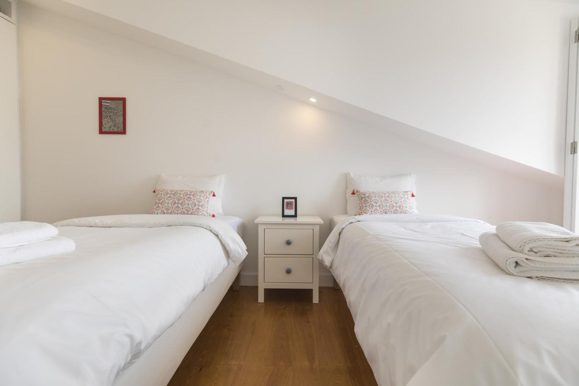 Appartement Lovely Duplex W Balcony *