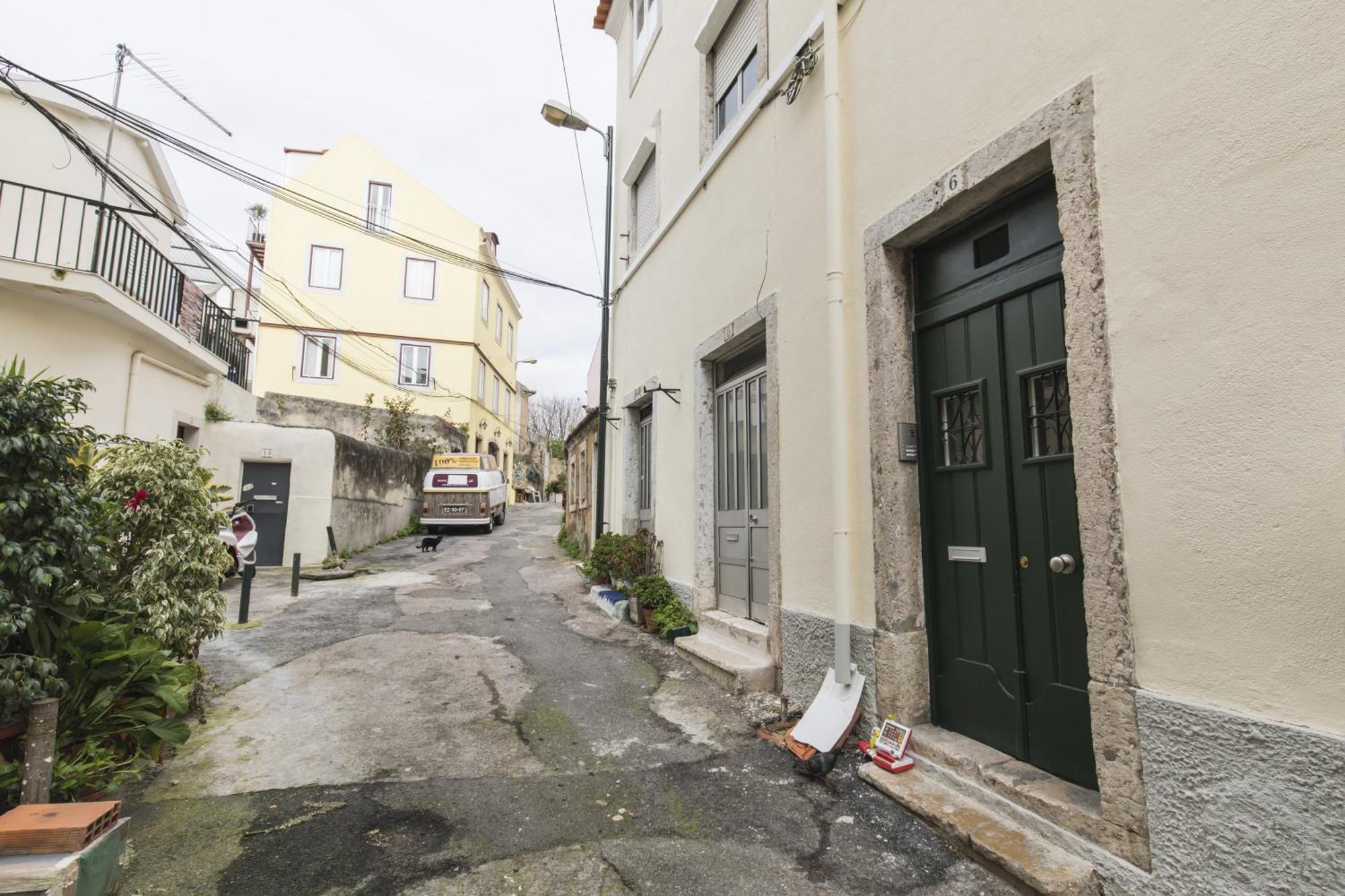 Appartement Lovely Duplex W Balcony Lisboa