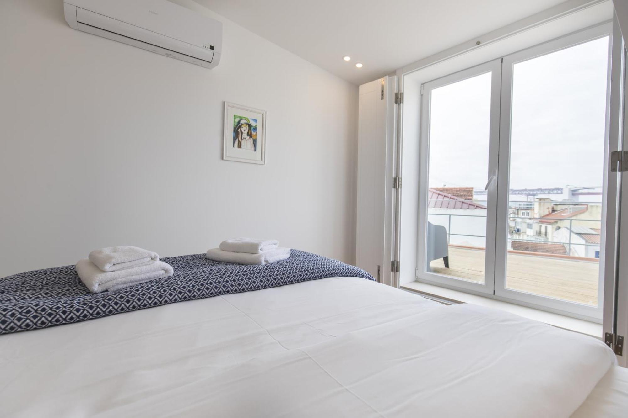 Lovely Duplex W Balcony Appartement *