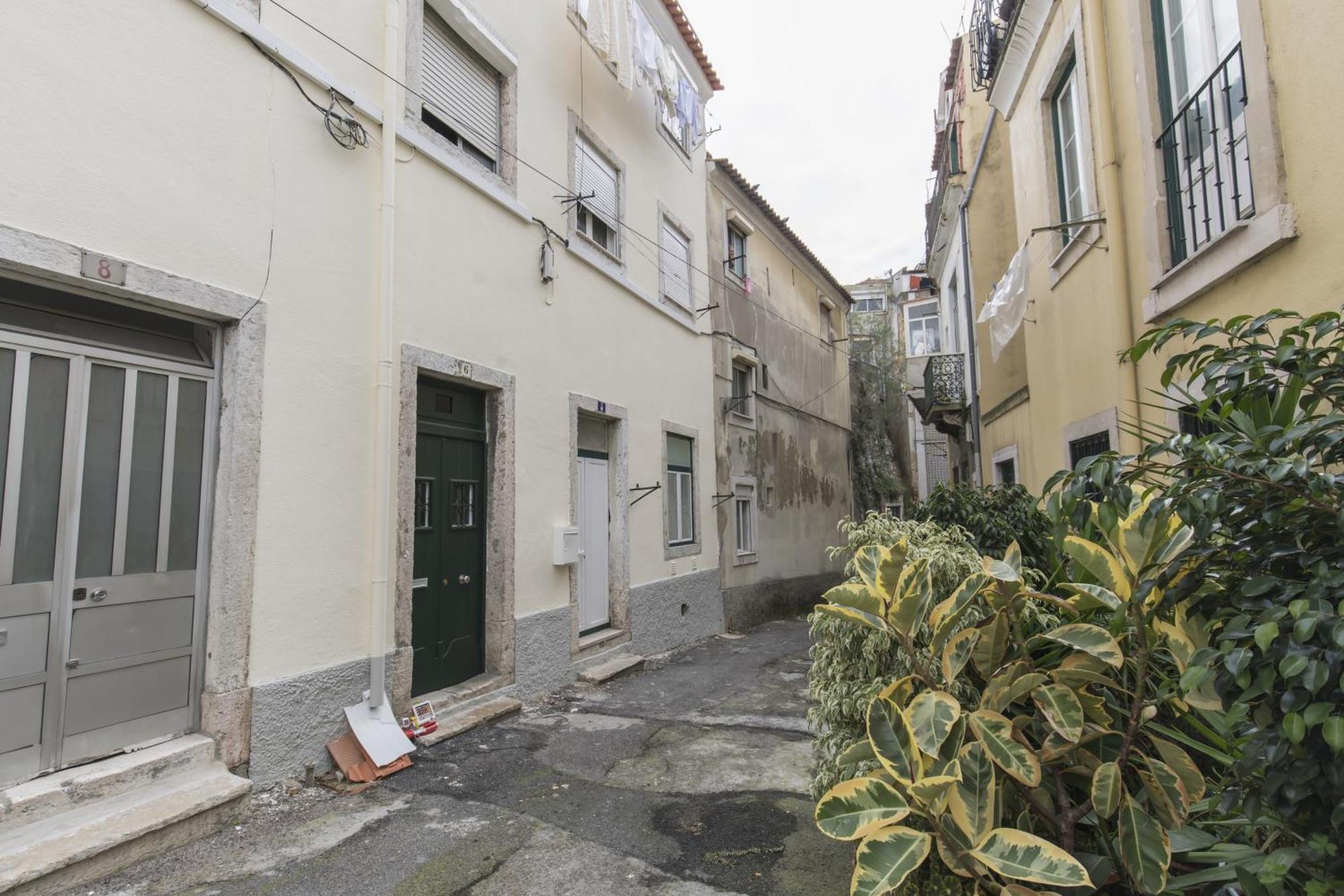 Appartement Lovely Duplex W Balcony Lisboa